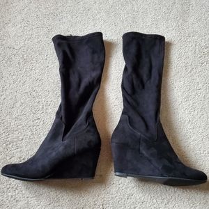 Black boots size 8